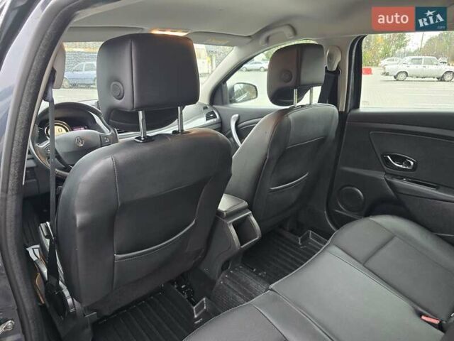 Серый Рено Меган, объемом двигателя 1.5 л и пробегом 158 тыс. км за 8999 $, фото 24 на Automoto.ua