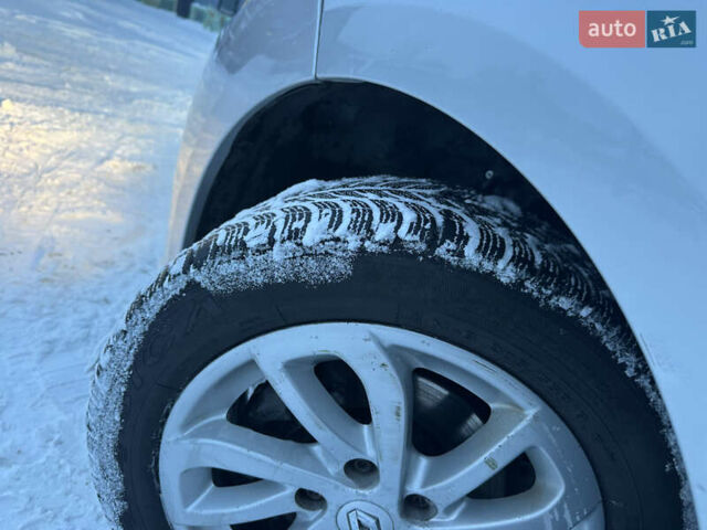 Серый Рено Меган, объемом двигателя 1.46 л и пробегом 217 тыс. км за 8700 $, фото 30 на Automoto.ua