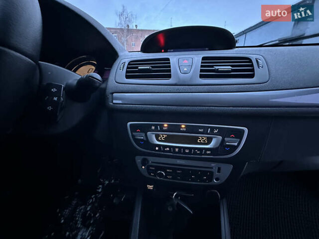 Серый Рено Меган, объемом двигателя 1.46 л и пробегом 217 тыс. км за 8700 $, фото 38 на Automoto.ua