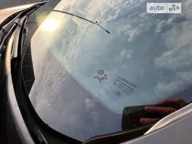 Сірий Рено Меган, об'ємом двигуна 2 л та пробігом 337 тис. км за 9799 $, фото 12 на Automoto.ua
