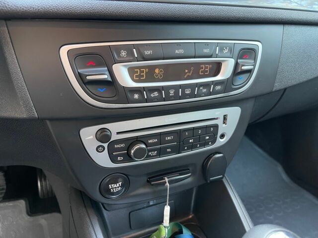 Серый Рено Меган, объемом двигателя 1.5 л и пробегом 148 тыс. км за 8750 $, фото 14 на Automoto.ua