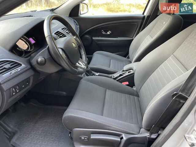 Серый Рено Меган, объемом двигателя 1.46 л и пробегом 148 тыс. км за 8950 $, фото 85 на Automoto.ua