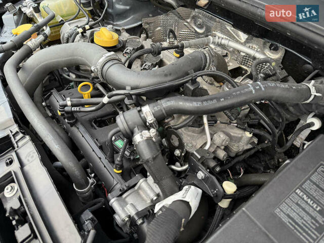 Серый Рено Меган, объемом двигателя 1.2 л и пробегом 101 тыс. км за 8700 $, фото 53 на Automoto.ua