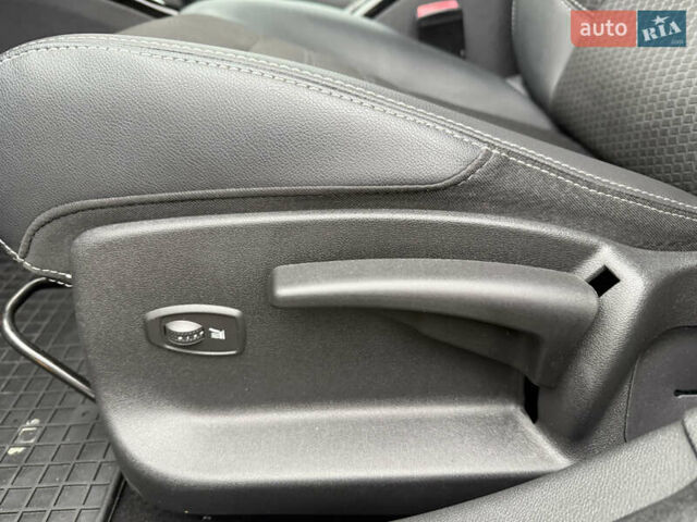 Серый Рено Меган, объемом двигателя 1.6 л и пробегом 250 тыс. км за 10500 $, фото 26 на Automoto.ua