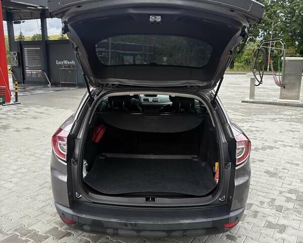 Серый Рено Меган, объемом двигателя 1.5 л и пробегом 281 тыс. км за 8800 $, фото 5 на Automoto.ua