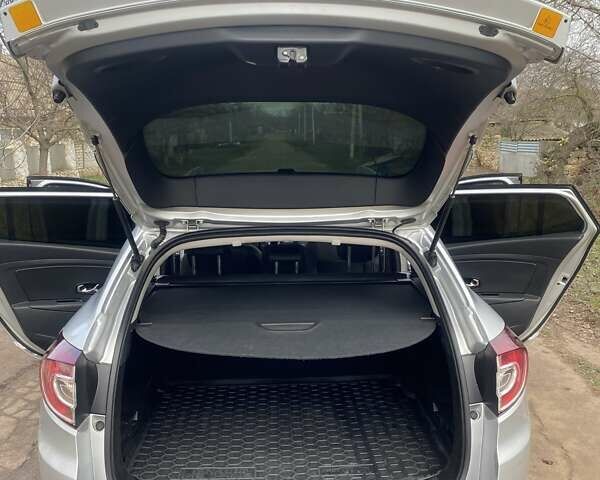 Серый Рено Меган, объемом двигателя 1.46 л и пробегом 189 тыс. км за 10500 $, фото 10 на Automoto.ua