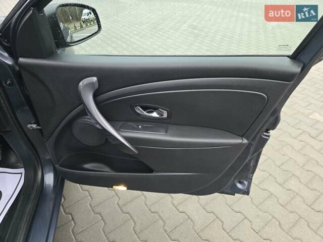 Серый Рено Меган, объемом двигателя 1.5 л и пробегом 158 тыс. км за 8999 $, фото 32 на Automoto.ua