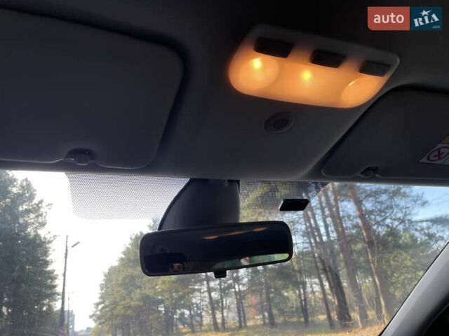 Серый Рено Меган, объемом двигателя 1.46 л и пробегом 148 тыс. км за 8950 $, фото 122 на Automoto.ua