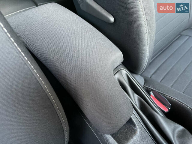 Серый Рено Меган, объемом двигателя 1.46 л и пробегом 148 тыс. км за 8950 $, фото 145 на Automoto.ua
