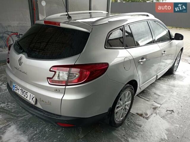 Серый Рено Меган, объемом двигателя 1.46 л и пробегом 230 тыс. км за 7999 $, фото 5 на Automoto.ua