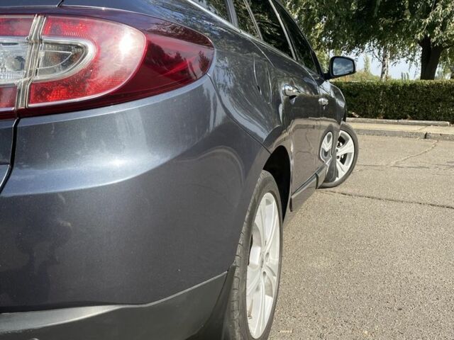 Серый Рено Меган, объемом двигателя 1.5 л и пробегом 218 тыс. км за 9200 $, фото 5 на Automoto.ua