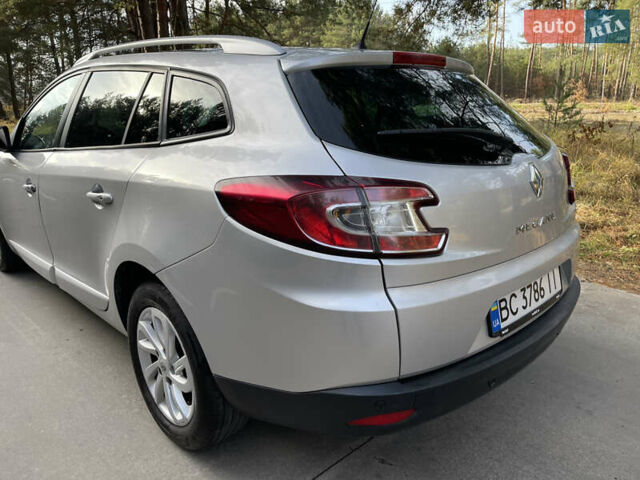 Серый Рено Меган, объемом двигателя 1.46 л и пробегом 148 тыс. км за 8950 $, фото 35 на Automoto.ua