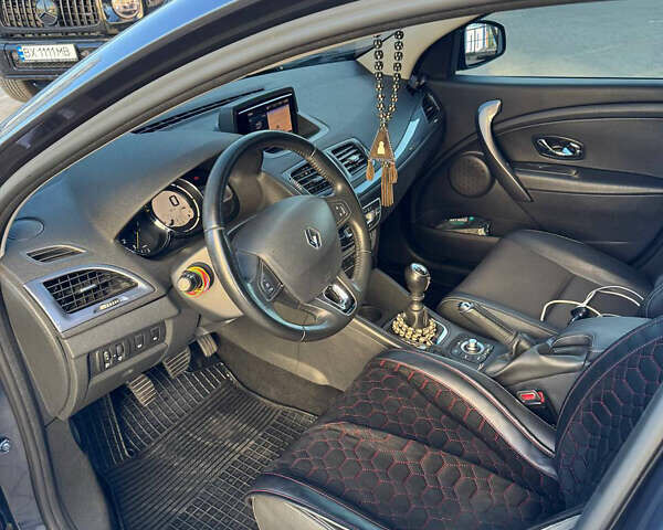 Серый Рено Меган, объемом двигателя 1.46 л и пробегом 185 тыс. км за 10000 $, фото 7 на Automoto.ua