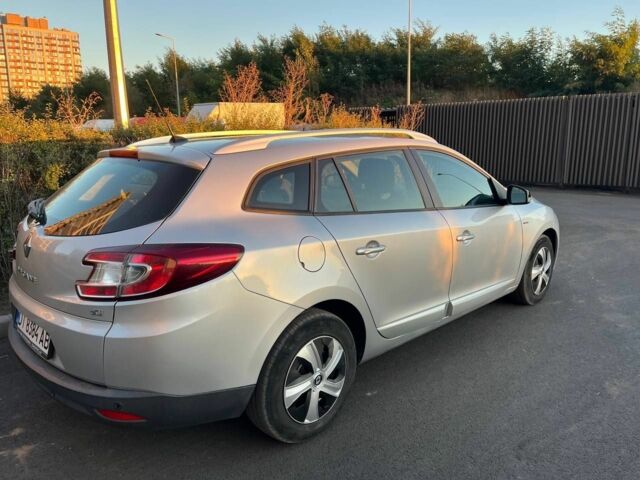Сірий Рено Меган, об'ємом двигуна 1.5 л та пробігом 251 тис. км за 8300 $, фото 2 на Automoto.ua