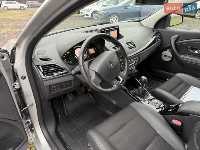 Серый Рено Меган, объемом двигателя 1.6 л и пробегом 250 тыс. км за 10500 $, фото 22 на Automoto.ua