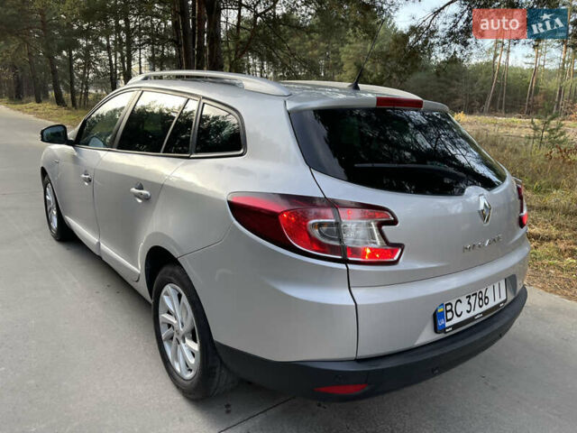 Серый Рено Меган, объемом двигателя 1.46 л и пробегом 148 тыс. км за 8950 $, фото 63 на Automoto.ua