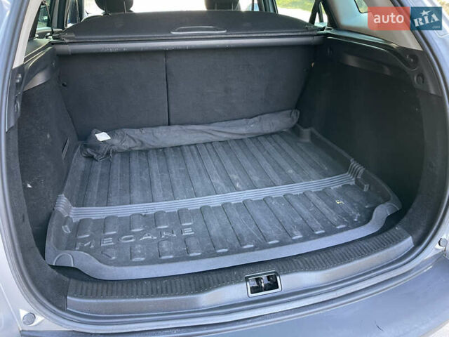 Серый Рено Меган, объемом двигателя 1.46 л и пробегом 148 тыс. км за 8950 $, фото 143 на Automoto.ua