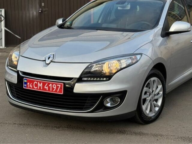 Серый Рено Меган, объемом двигателя 1.5 л и пробегом 215 тыс. км за 7600 $, фото 1 на Automoto.ua