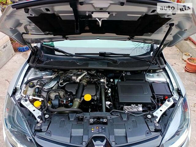 Сірий Рено Меган, об'ємом двигуна 1.5 л та пробігом 260 тис. км за 8900 $, фото 51 на Automoto.ua