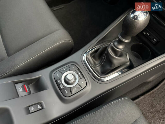 Серый Рено Меган, объемом двигателя 1.2 л и пробегом 101 тыс. км за 8700 $, фото 32 на Automoto.ua