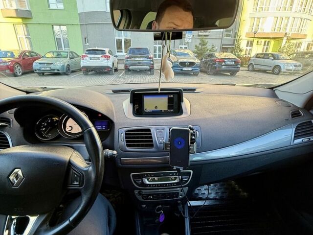 Серый Рено Меган, объемом двигателя 1.5 л и пробегом 243 тыс. км за 8600 $, фото 5 на Automoto.ua