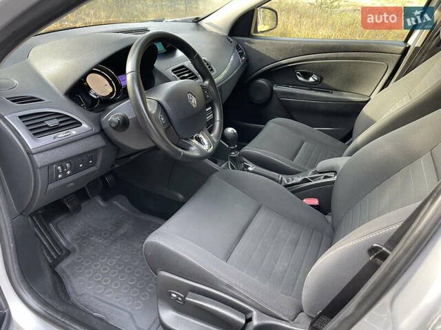 Серый Рено Меган, объемом двигателя 1.46 л и пробегом 148 тыс. км за 8950 $, фото 73 на Automoto.ua