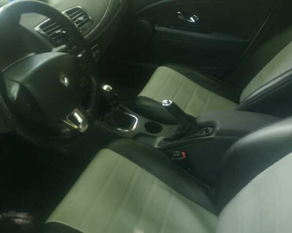 Серый Рено Меган, объемом двигателя 1.5 л и пробегом 277 тыс. км за 8300 $, фото 16 на Automoto.ua