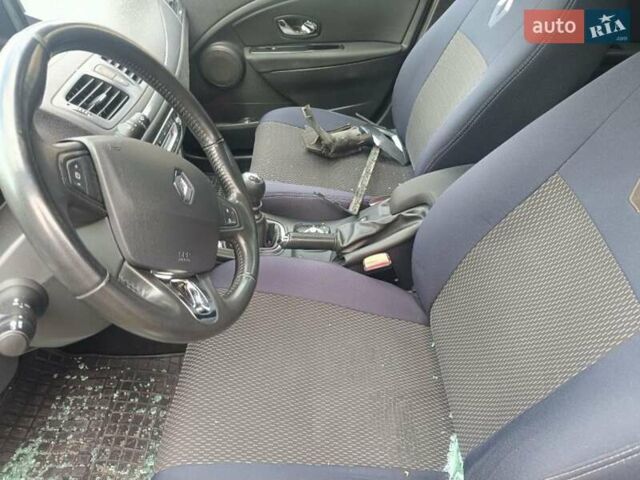 Серый Рено Меган, объемом двигателя 1.46 л и пробегом 149 тыс. км за 3900 $, фото 2 на Automoto.ua