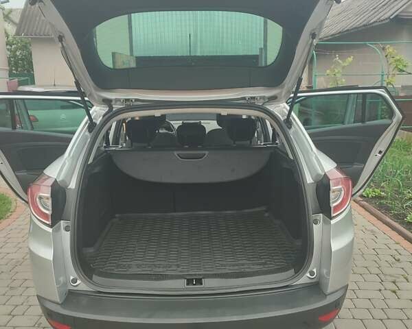 Серый Рено Меган, объемом двигателя 1.46 л и пробегом 229 тыс. км за 9300 $, фото 4 на Automoto.ua