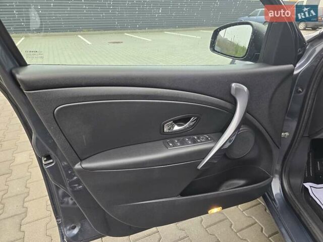 Серый Рено Меган, объемом двигателя 1.5 л и пробегом 158 тыс. км за 8999 $, фото 14 на Automoto.ua