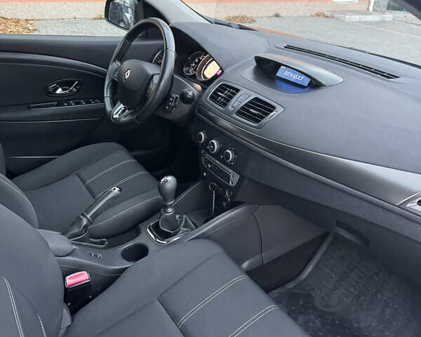 Серый Рено Меган, объемом двигателя 1.5 л и пробегом 136 тыс. км за 9900 $, фото 25 на Automoto.ua