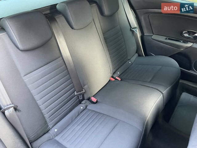 Серый Рено Меган, объемом двигателя 1.46 л и пробегом 148 тыс. км за 8950 $, фото 93 на Automoto.ua