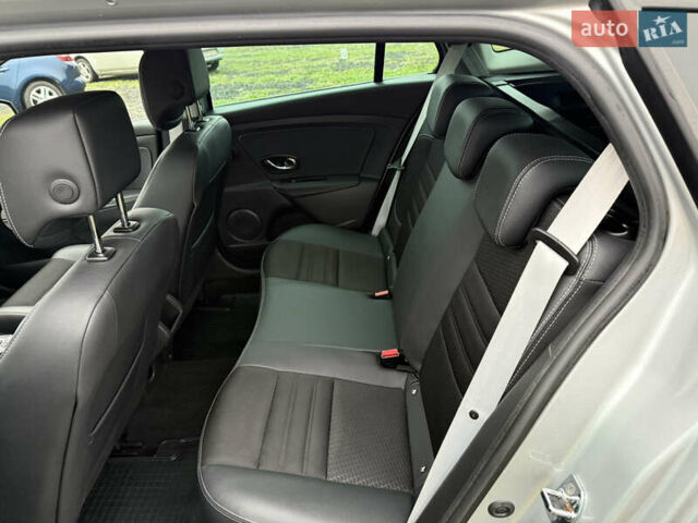 Серый Рено Меган, объемом двигателя 1.6 л и пробегом 250 тыс. км за 10500 $, фото 43 на Automoto.ua