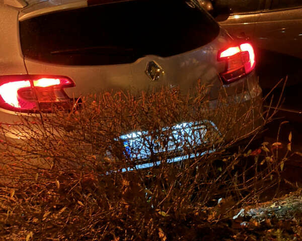 Серый Рено Меган, объемом двигателя 1.5 л и пробегом 393 тыс. км за 7500 $, фото 37 на Automoto.ua