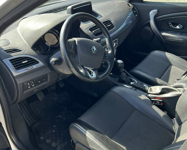 Серый Рено Меган, объемом двигателя 1.5 л и пробегом 193 тыс. км за 9100 $, фото 7 на Automoto.ua