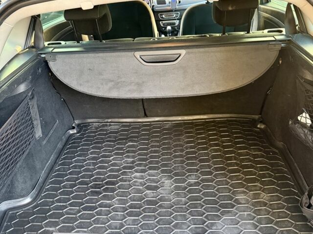 Серый Рено Меган, объемом двигателя 1.5 л и пробегом 243 тыс. км за 8600 $, фото 9 на Automoto.ua