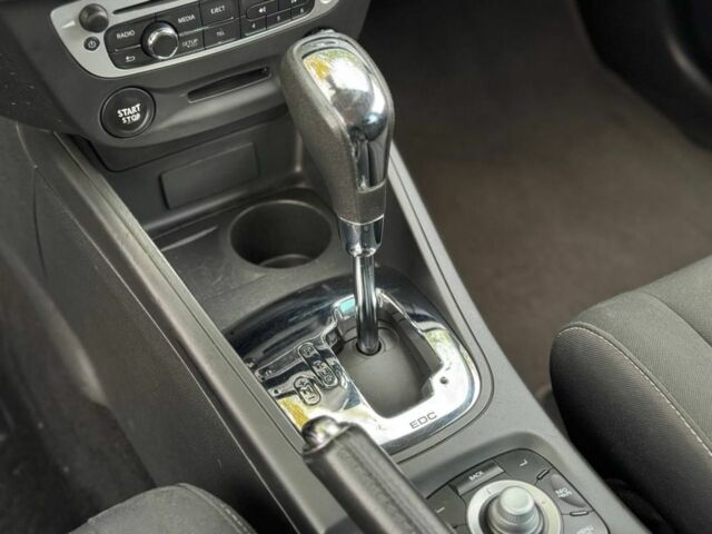 Серый Рено Меган, объемом двигателя 1.5 л и пробегом 206 тыс. км за 8990 $, фото 20 на Automoto.ua