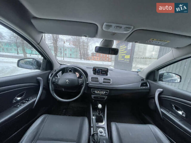 Сірий Рено Меган, об'ємом двигуна 1.46 л та пробігом 365 тис. км за 8000 $, фото 14 на Automoto.ua