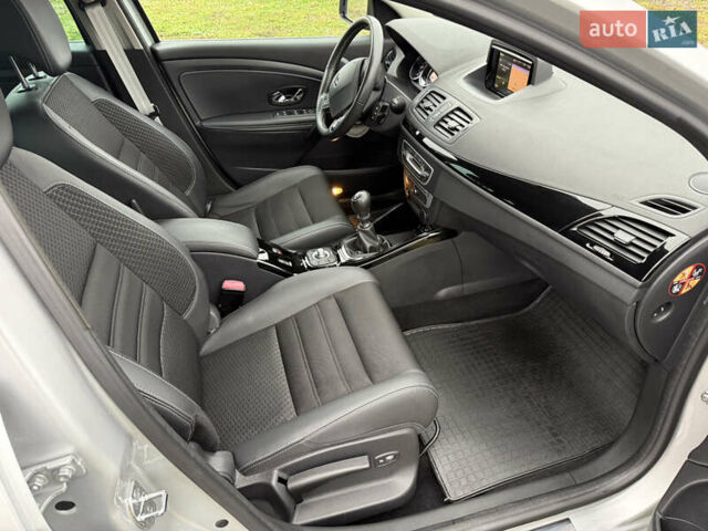 Серый Рено Меган, объемом двигателя 1.6 л и пробегом 250 тыс. км за 10500 $, фото 34 на Automoto.ua