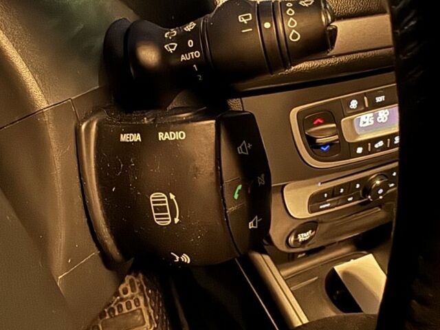 Серый Рено Меган, объемом двигателя 1.5 л и пробегом 390 тыс. км за 8500 $, фото 7 на Automoto.ua