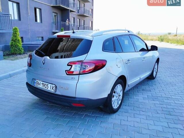Серый Рено Меган, объемом двигателя 1.5 л и пробегом 231 тыс. км за 7999 $, фото 3 на Automoto.ua