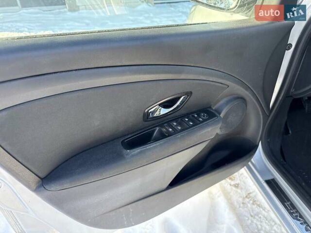 Серый Рено Меган, объемом двигателя 1.5 л и пробегом 220 тыс. км за 7950 $, фото 27 на Automoto.ua