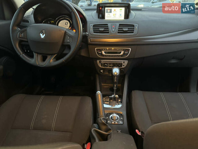 Рено Меган 2015 в Киеве на Automoto.ua Серый Рено Меган, объемом двигателя 1.46 л и пробегом 294 тыс. км за 7450 $, фото 17 на Automoto.ua