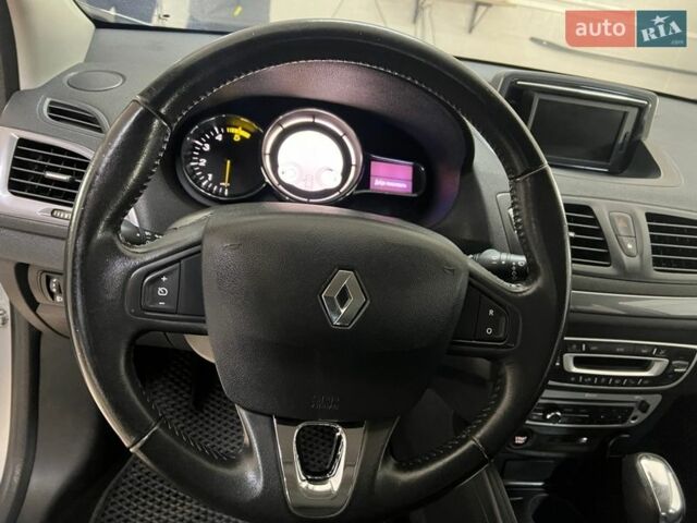 Серый Рено Меган, объемом двигателя 1.5 л и пробегом 220 тыс. км за 8999 $, фото 13 на Automoto.ua