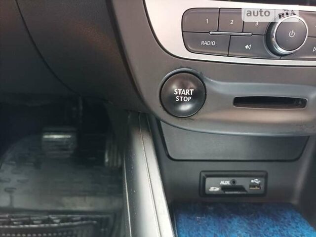 Сірий Рено Меган, об'ємом двигуна 1.5 л та пробігом 212 тис. км за 8000 $, фото 17 на Automoto.ua