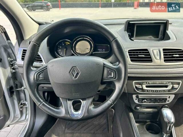 Сірий Рено Меган, об'ємом двигуна 1.5 л та пробігом 205 тис. км за 8900 $, фото 9 на Automoto.ua