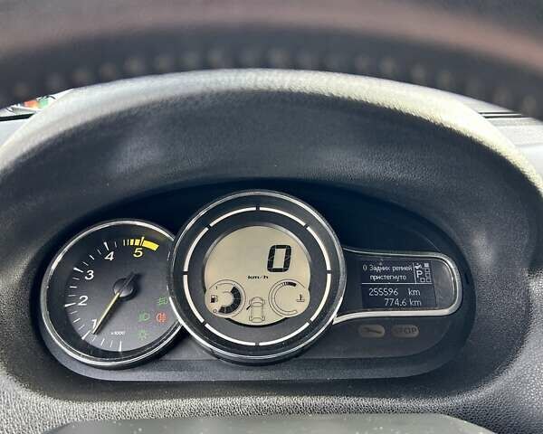 Серый Рено Меган, объемом двигателя 1.46 л и пробегом 255 тыс. км за 8900 $, фото 26 на Automoto.ua