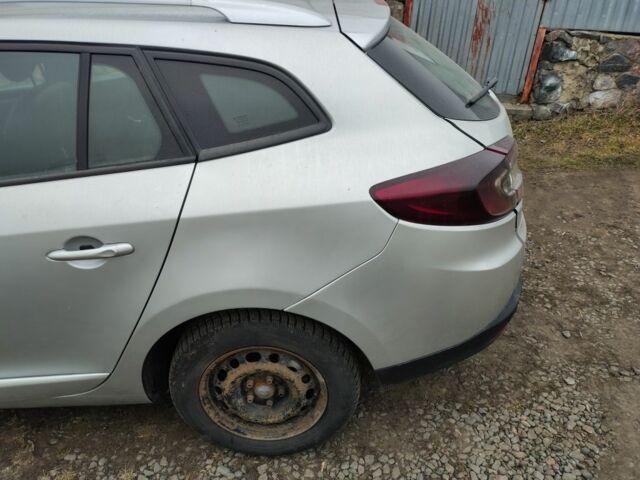 Сірий Рено Меган, об'ємом двигуна 1.5 л та пробігом 230 тис. км за 7500 $, фото 3 на Automoto.ua