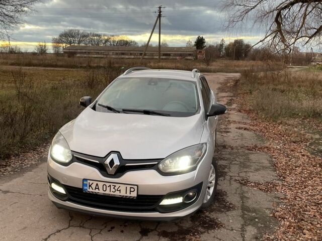 Серый Рено Меган, объемом двигателя 1.5 л и пробегом 217 тыс. км за 7800 $, фото 2 на Automoto.ua