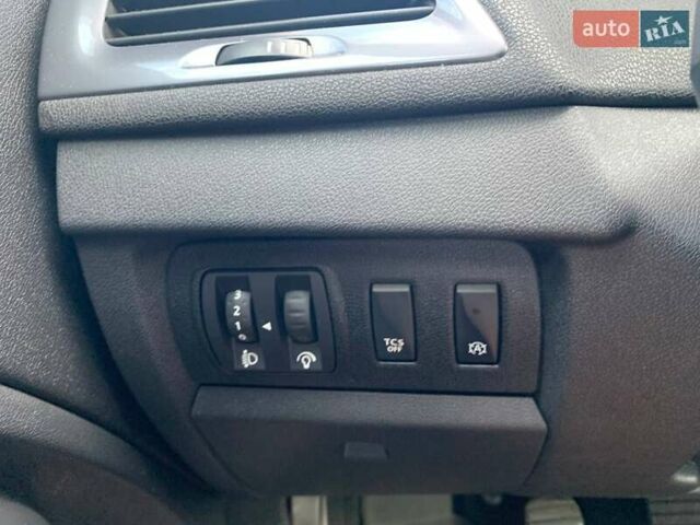 Сірий Рено Меган, об'ємом двигуна 1.5 л та пробігом 257 тис. км за 8399 $, фото 20 на Automoto.ua